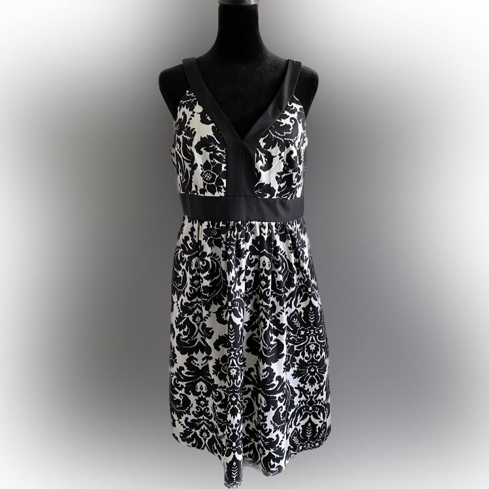 Ann Taylor LOFT Sleeveless Midi Dress - Size 8 - Excellent Condition